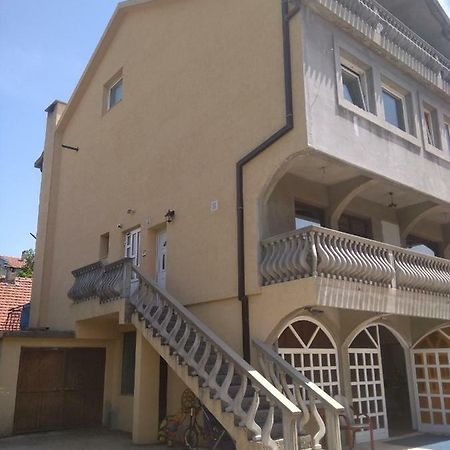 Buric Rooms Никшич Экстерьер фото