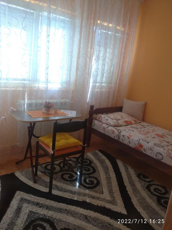 Buric Rooms Никшич Экстерьер фото