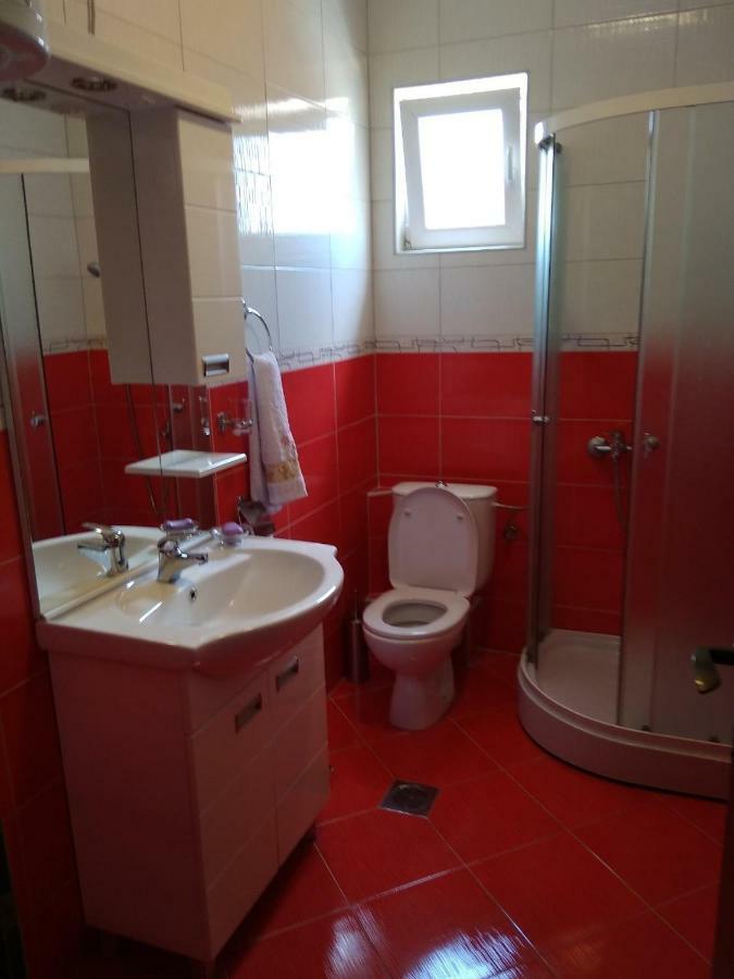Buric Rooms Никшич Экстерьер фото