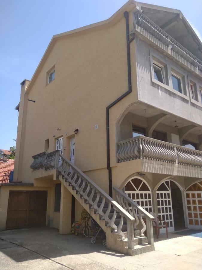 Buric Rooms Никшич Экстерьер фото