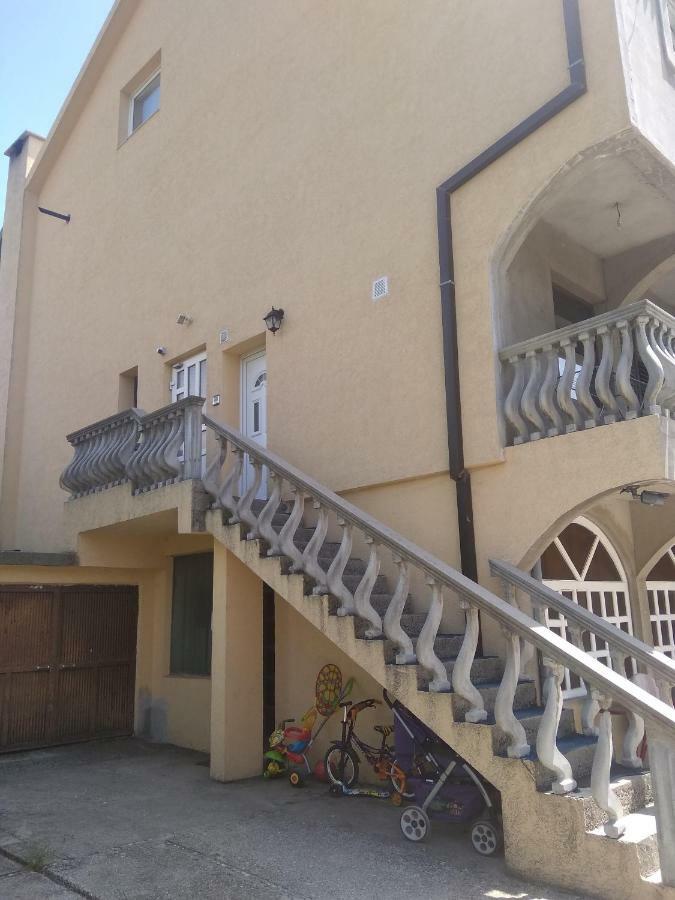 Buric Rooms Никшич Экстерьер фото